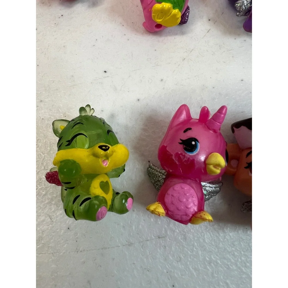 Hatchimals CollEGGtibles 20 Piece Lot with Pink Egg Carton Storage Case Figures
